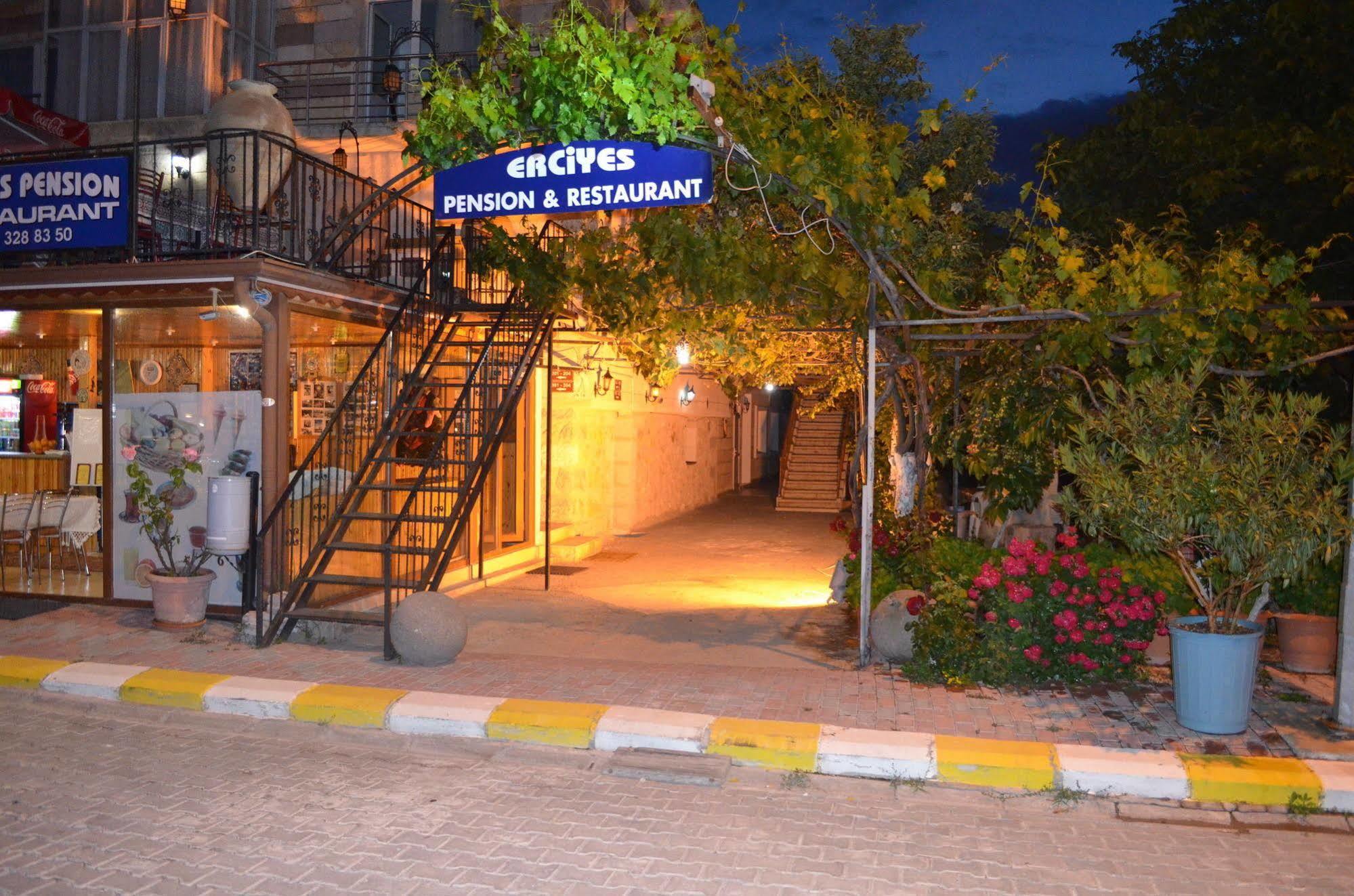 Erciyes Stone Hotel Uçhisar Exterior photo