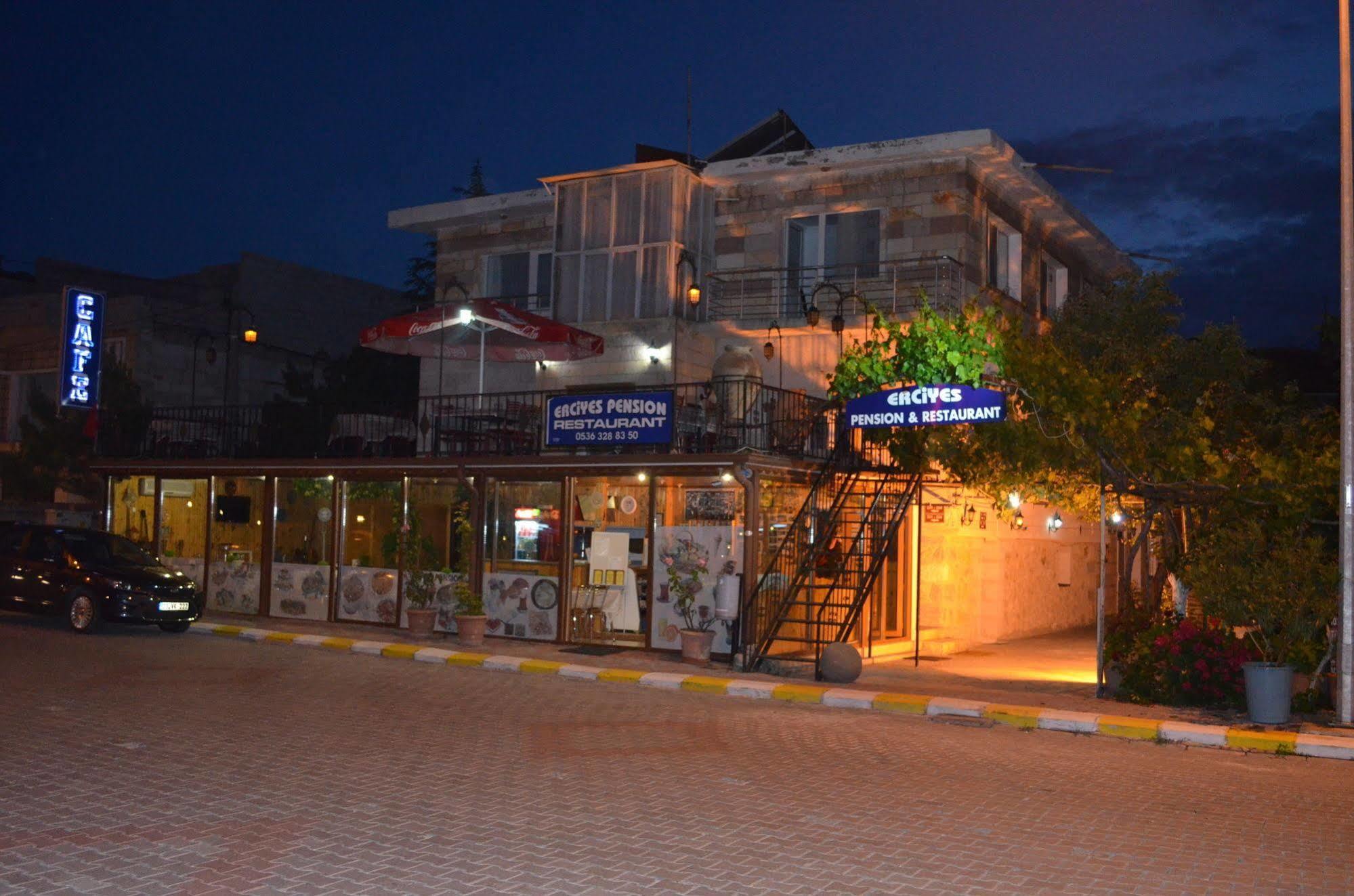 Erciyes Stone Hotel Uçhisar Exterior photo